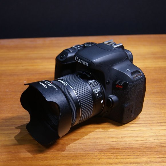 Canon EOS Rebel T7i 24.2 MP Digital SLR Camera - Black *w/ OEM Kit + Extras* - Picture 1 of 6